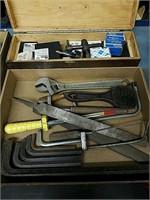 Collection of hole saws and mandrels, large allen