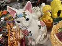 CAT FIGURINE