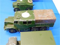 4 PIECES METAL MILITARY EQUIPMENT