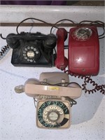 3 vintage rotary phones