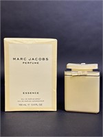 Marc Jacobs Essence Perfume
