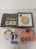 5 PIECES ASSORTED GRADUATION PARTY ITEMS