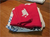 Vintage tablecloths: Wilendur red with white