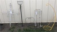 (W)
Decorative Metal Planter Hangers and Lawn