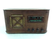 Vtg. Wards Airline Tube Radio