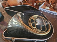 FRENCH HORN IN CASE