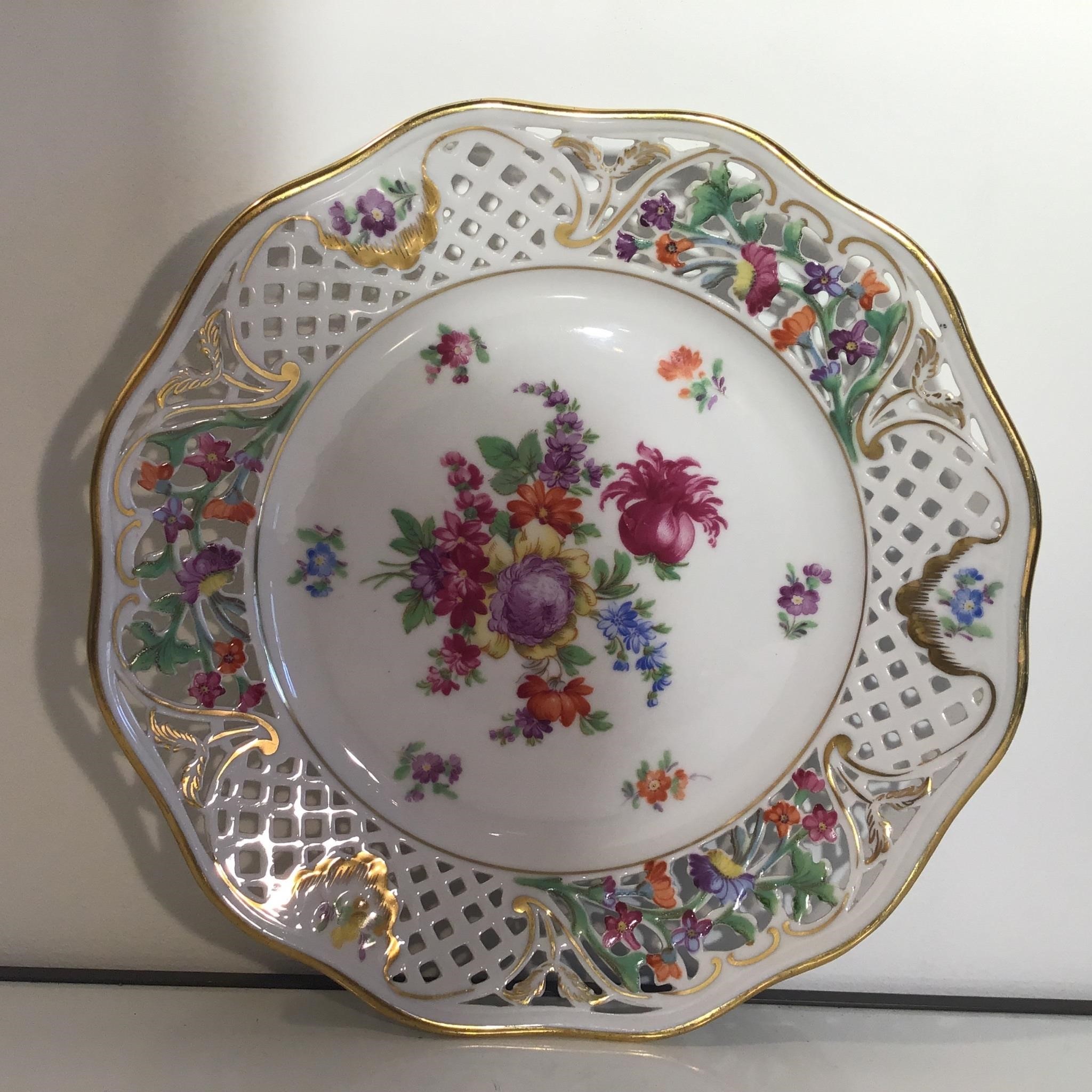 DRESDEN SCHUMANN PORCELAIN PLATE