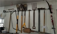 12 Gardening Tools