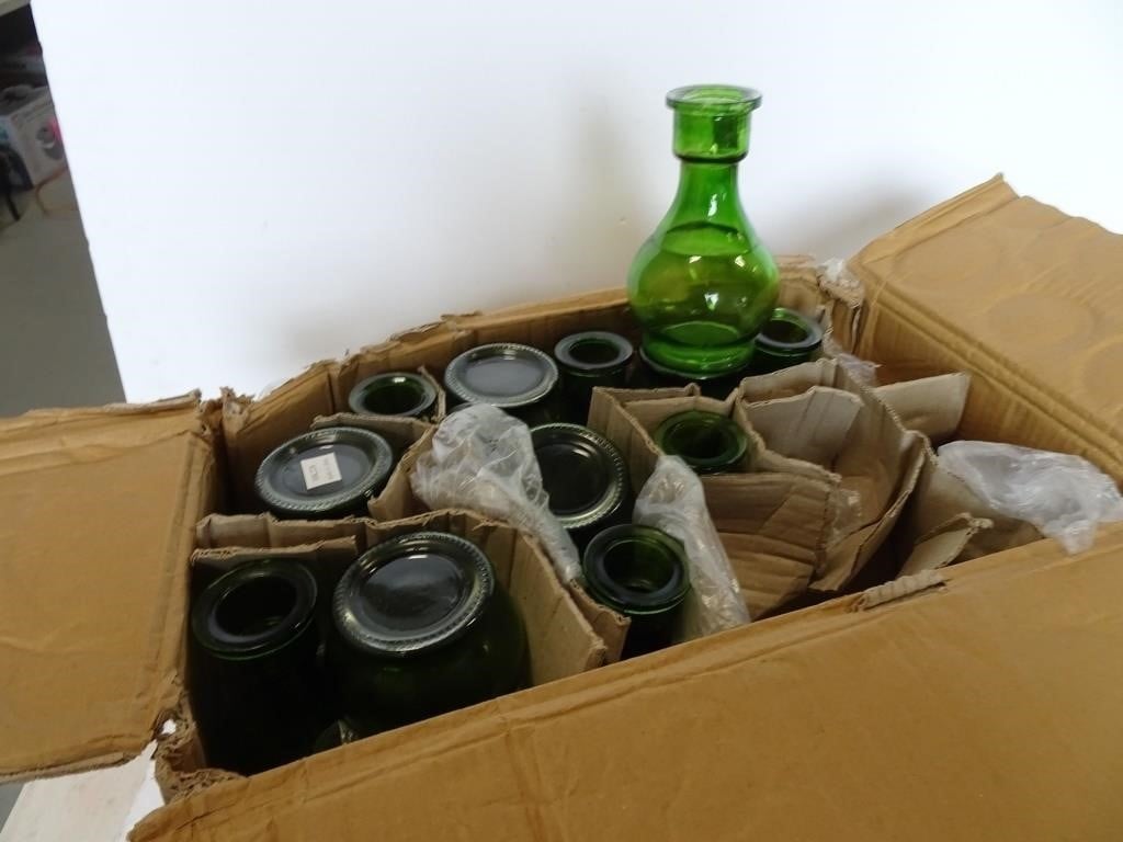 Case of 30 Hookah Vases - Green