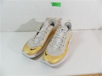Nike Air size 10 used