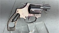 Smith & Wesson  60  .38 Revolver Missing Grips