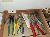 LOT SEVERAL VARIOUS PLIERS