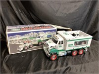 2008 / HESS / TOY TRUCK AND FRONT LOADER