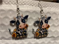 Cute cow earrings with sunflowers k
