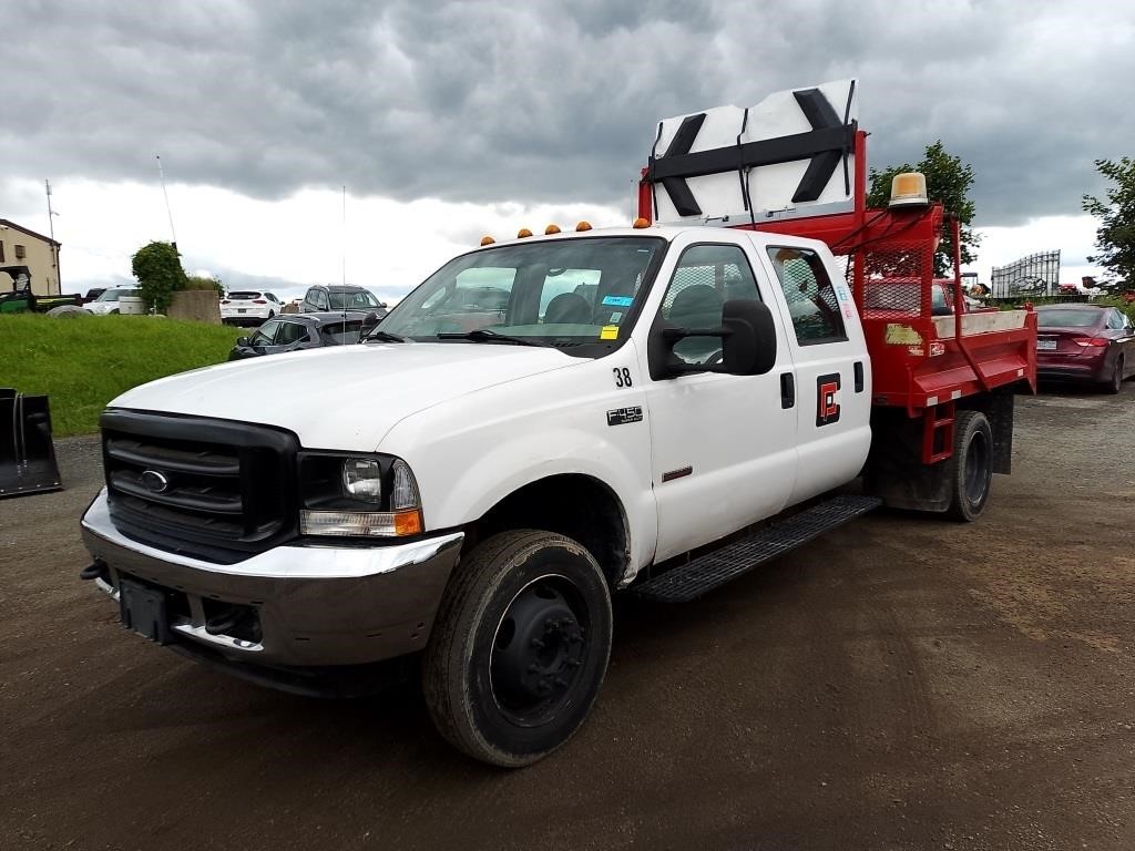 2004 Ford F450 XL SD S/A Dump Truck