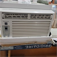 Fridgedare air conditioner with remote  like new