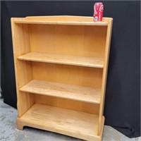 Maple Bookcase 3 shelves manufactured by UNICOR