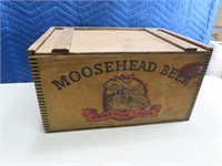 MOOSEHEAD BEER Wooden Dovetail Crate w/ Lid