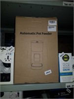 Automatic pet feeder