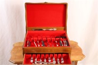 COLLECTION OF STAINLESS FLATWARE