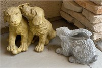 Z - 2 PIECES DOGS & RABBIT YARD DECOR