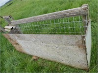7ft. wooden sheep feeder w/mesh front