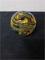 2.5 in vintage Murano controlled bubble
