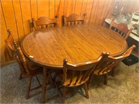 Nice Oak Table with 6 chairs
