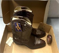 Wrangler cowboy boots/8M