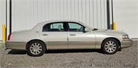 2006 Ford Lincoln Town Car Signature Limited