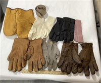 Lot of gloves w/ belt