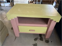 Yellow & pink table heavy w/drawer