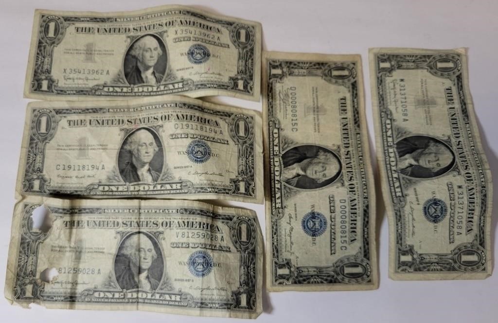11 - LOT OF 5 $1 SILVER CERTIFICATES (Q72)