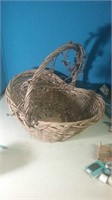 Large twig basket