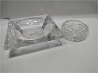 2 clear glass ashtrays