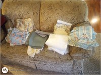 Lot of Assorted Linens