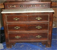 Antique Dresser 45x42x19