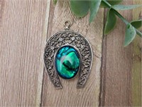 ABALONE STONE HORSESHOE PENDANT ROCK STONE LAPIDAR