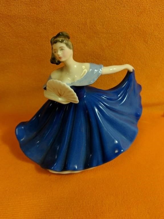 1979 Royal Doulton Miniature "Elaine" measures