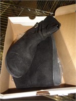 ST. JOHNS BAY ANKLE BOOTS SZ 7.5 MED
