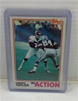 1982 Topps Lawrence Taylor in action Rookie