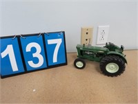OLIVER 950 DIE CAST TRACTOR