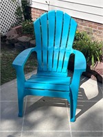 Outdoor chair (crack in seat)