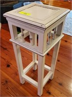 SMALL DISTRESSED SIDE TABLE