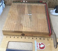 Vintage paper cutter