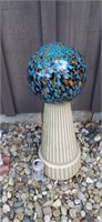 Gazing ball with pedestal all-in-one