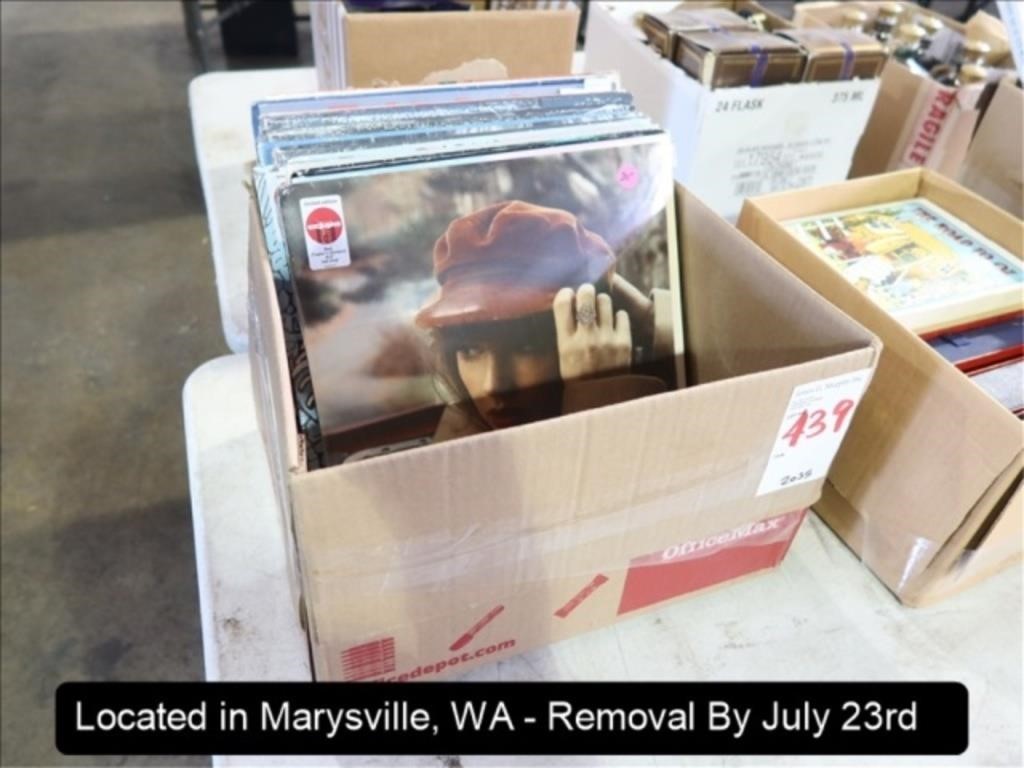 LOT, ASSORTED RECORD ALBUMS IN THIS BOX