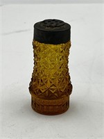antique Amber yellow pepper shaker