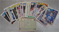 1983-84 OPC hockey cards (29)