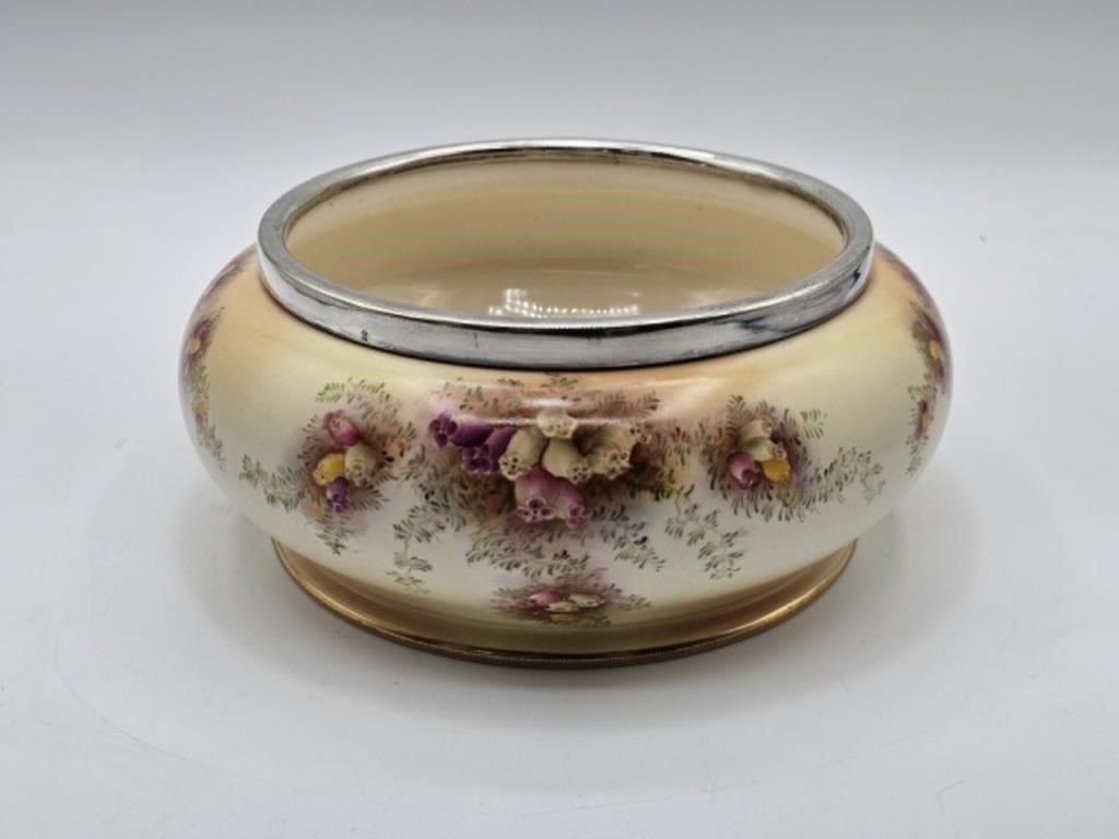 CARLTON WARE "HEATHER" BLUSHWARE FRUIT BOWL